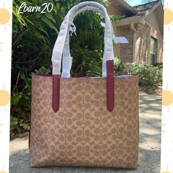 Coach 338775 Signature Heritage Horse and Carriage MultiColor Tote Bag NWT Macys - Picture 2 of 13